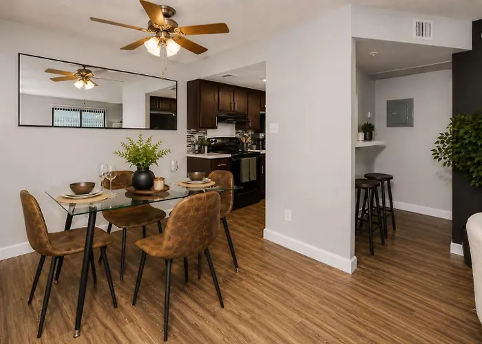 Retreat Near Asu Pool & Gym Apartment Tempe